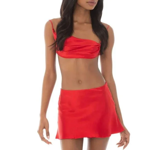 Are You Am I Itsi Skirt in Red - Picture 2 of 4